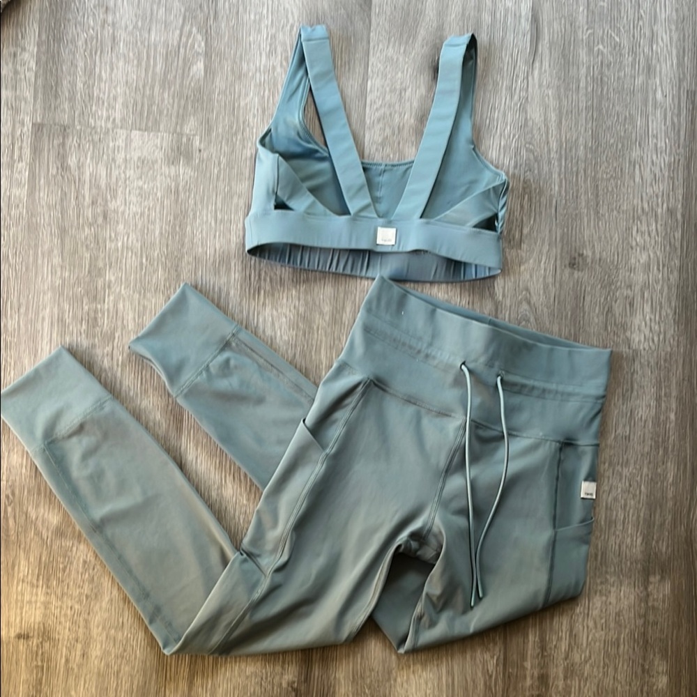 Vuori Sports Bra and Leggings Set